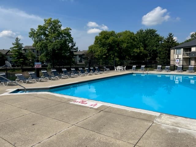 The Chimneys of Oak Creek thumbnail 3