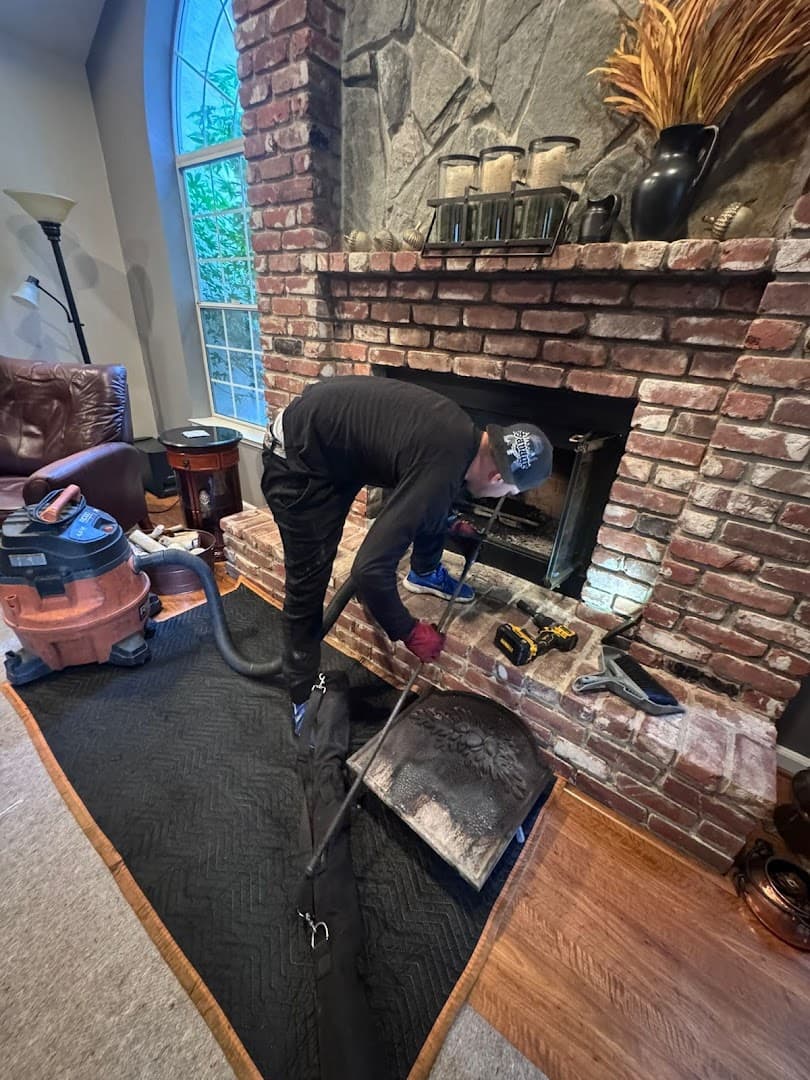 Chimney Flue Cleaning & Fireplace Repair - Professional chimney cleaning, inspection and repair services in Federal Way, Washington