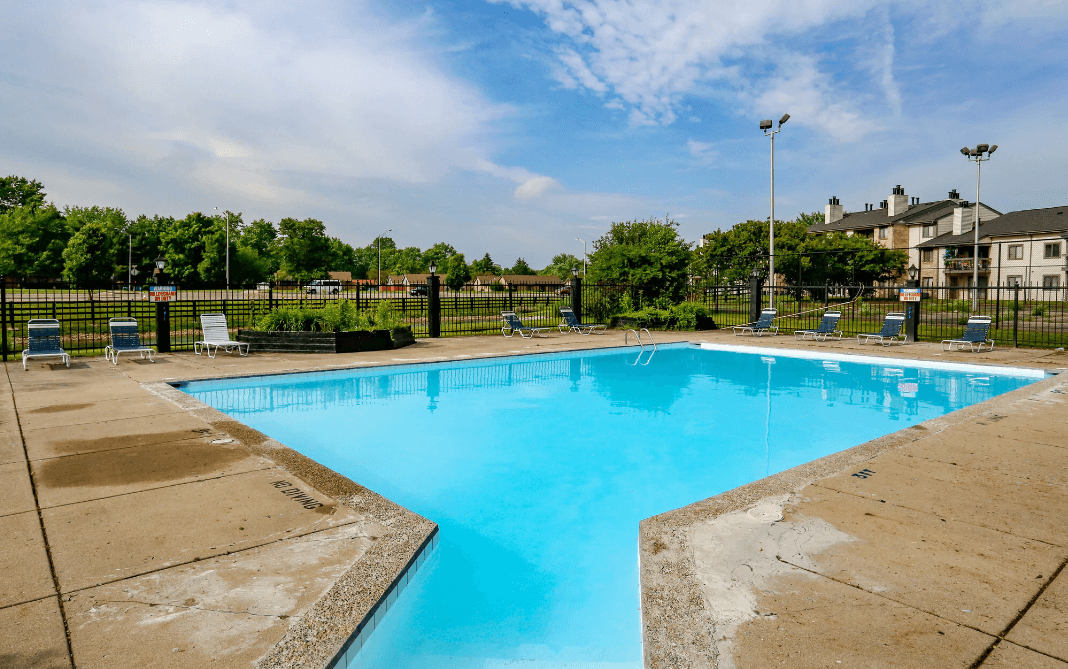 The Chimneys of Oak Creek thumbnail 2