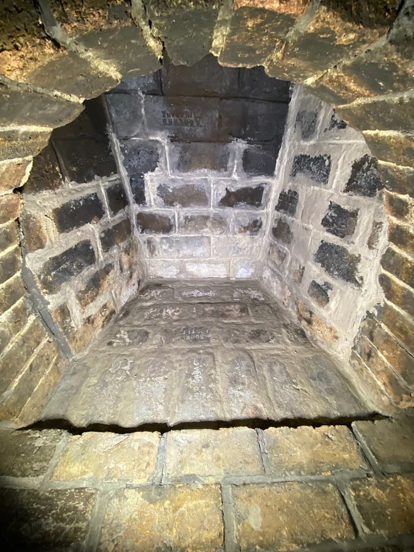 ALZND Reconstruction Chimneys & Fireplaces Center Limited - Professional chimney cleaning, inspection and repair services in Cleveland, Ohio